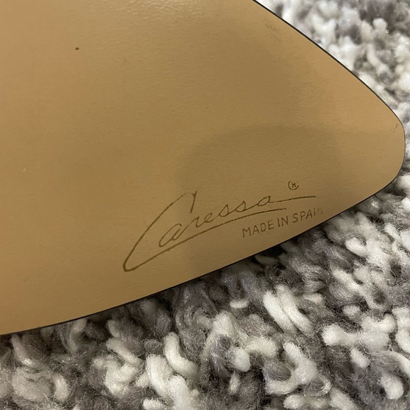 New vintage Caressa #28032 off white leather Stilleto pumps Spain size 9M - Picture 3 of 11